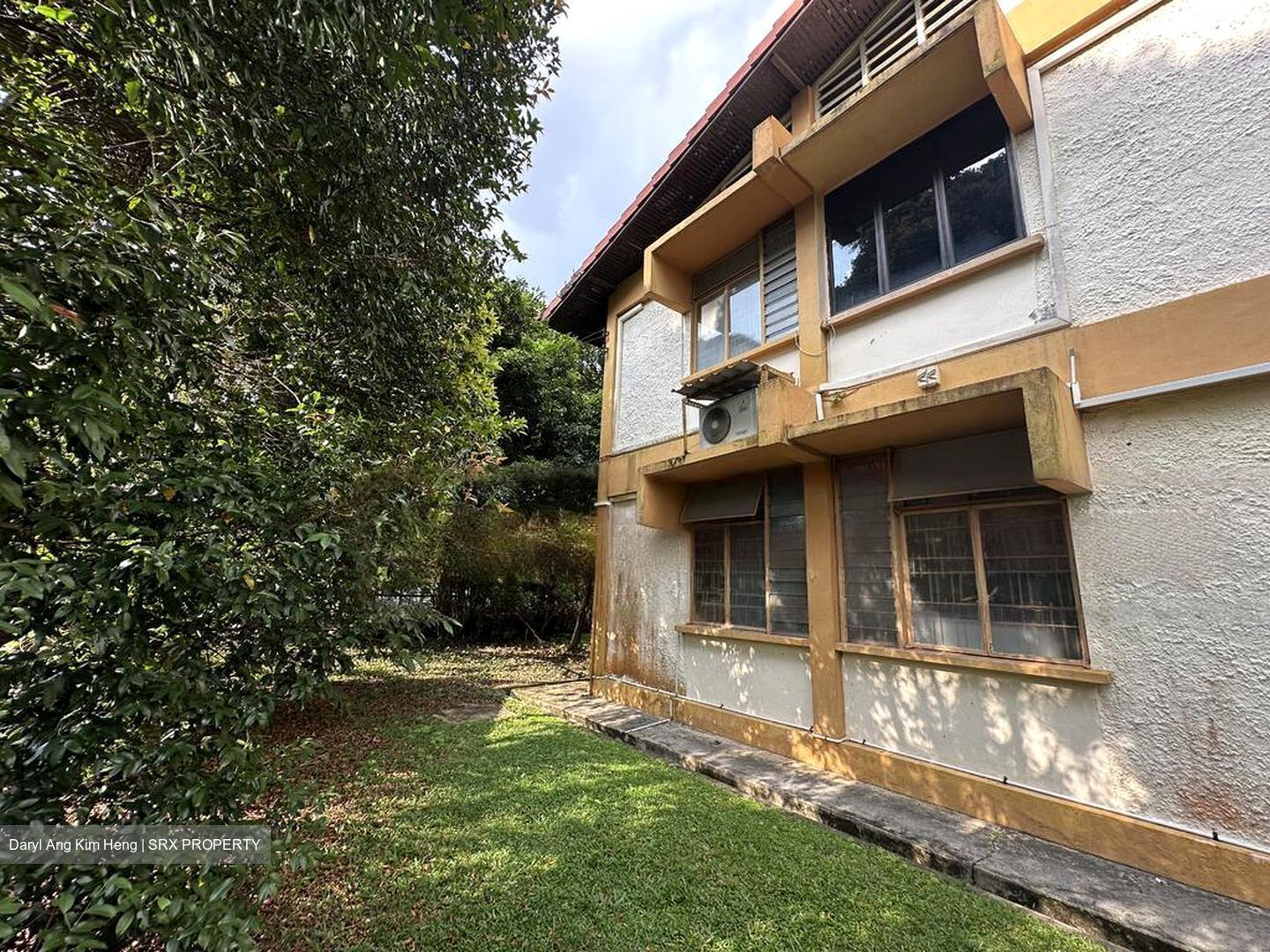Ang Mo Kio Avenue 4 (D20), Semi-Detached #467619451